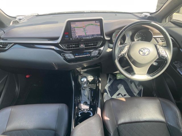 TOYOTA C-HR 2017 Image 31