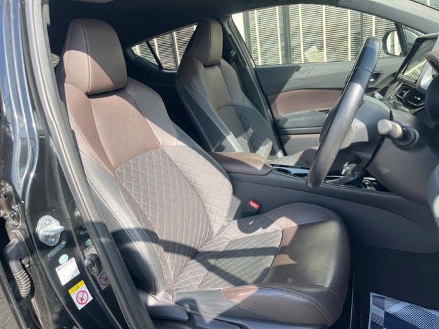 TOYOTA C-HR 2017 Image 31