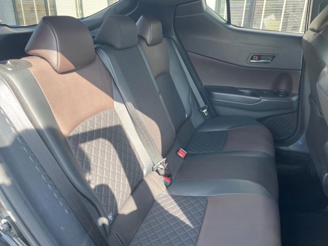 TOYOTA C-HR 2017 Image 31