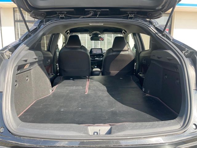 TOYOTA C-HR 2017 Image 31