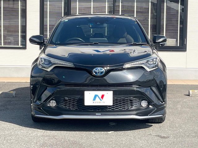 TOYOTA C-HR 2017 Image 31