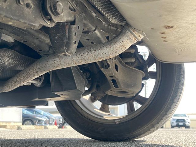 TOYOTA C-HR 2017 Image 31