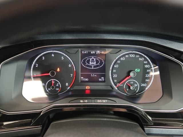 VOLKSWAGEN POLO 2018 Image 31