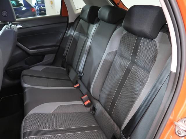 VOLKSWAGEN POLO 2018 Image 31