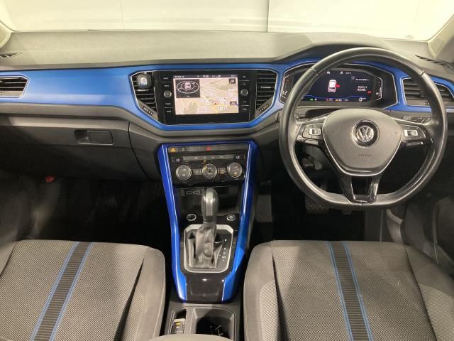 VOLKSWAGEN T-ROC 2020 Image 31