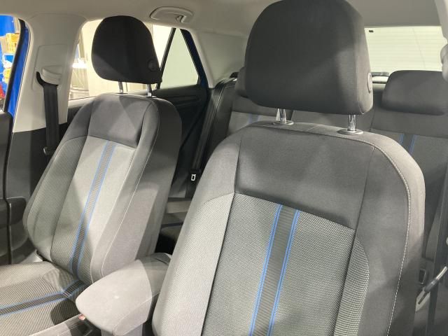 VOLKSWAGEN T-ROC 2020 Image 31