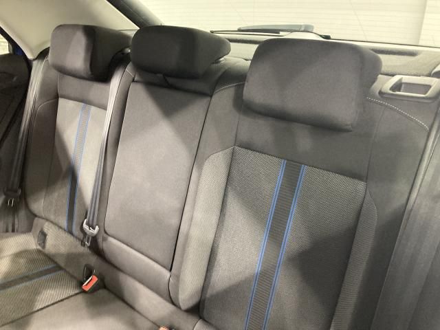 VOLKSWAGEN T-ROC 2020 Image 31