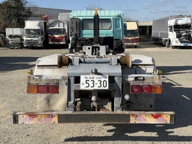 NISSAN DIESEL QUON 2013 Image 31