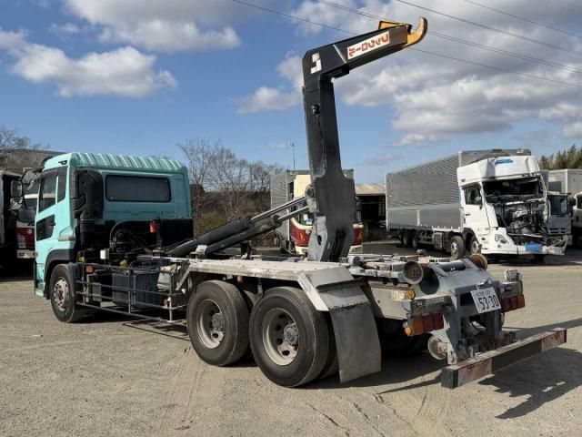 NISSAN DIESEL QUON 2013 Image 31