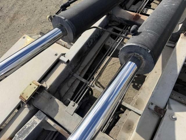 NISSAN DIESEL QUON 2013 Image 31