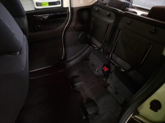 HONDA N BOX CUSTOM 2012 Image 31