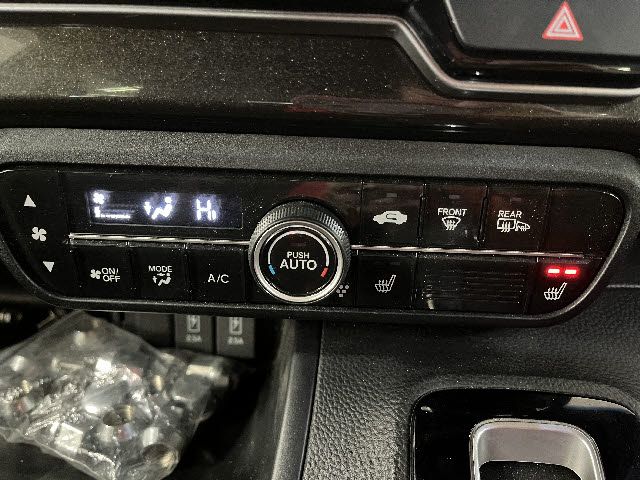 HONDA N BOX CUSTOM 4WD 2019 Image 31