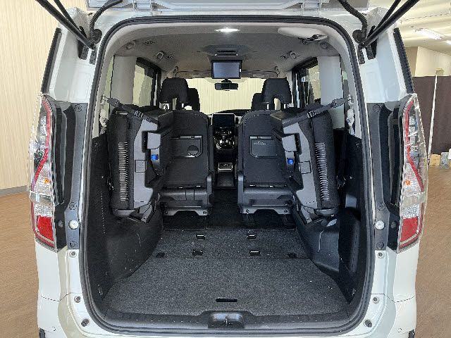 NISSAN SERENA  WG 2021 Image 31