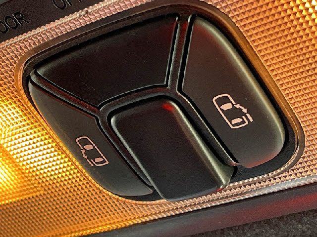 TOYOTA ESTIMA 2018 Image 31