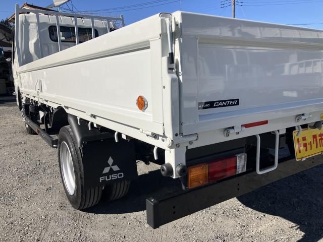 MITSUBISHI CANTER 2023 Image 31