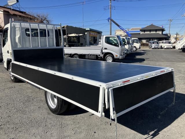 MITSUBISHI CANTER 2023 Image 31