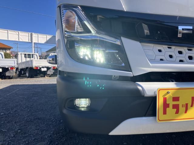 MITSUBISHI CANTER 2023 Image 31