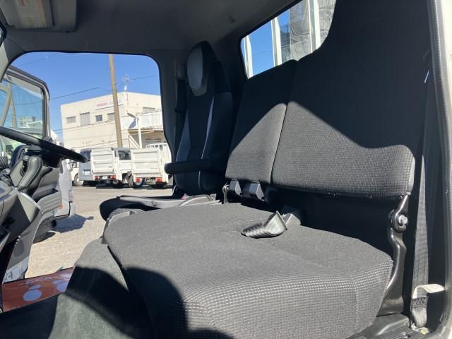 MITSUBISHI CANTER 2023 Image 31