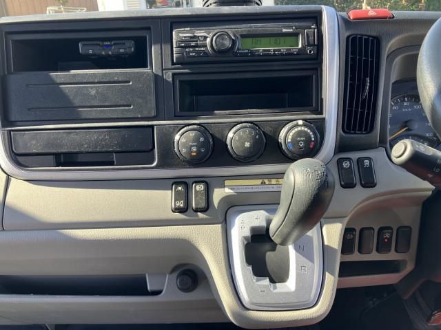 MITSUBISHI CANTER 2023 Image 31