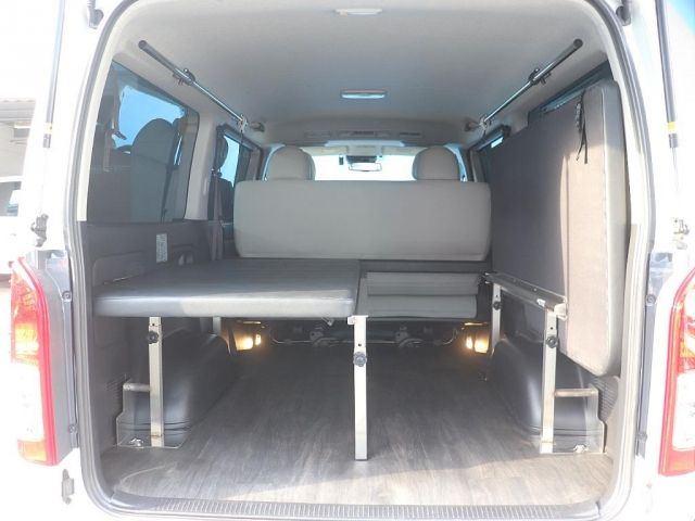 TOYOTA HIACE VAN 2WD 2024 Image 31