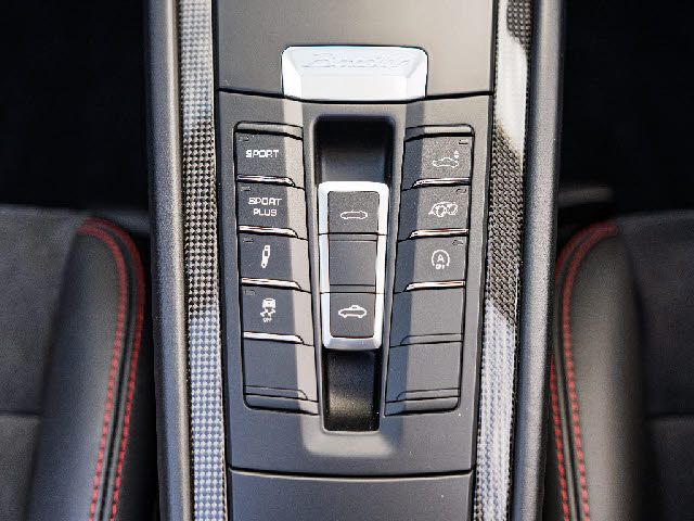 PORSCHE BOXSTER 2016 Image 31