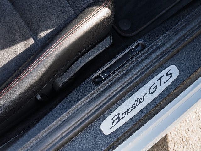 PORSCHE BOXSTER 2016 Image 31