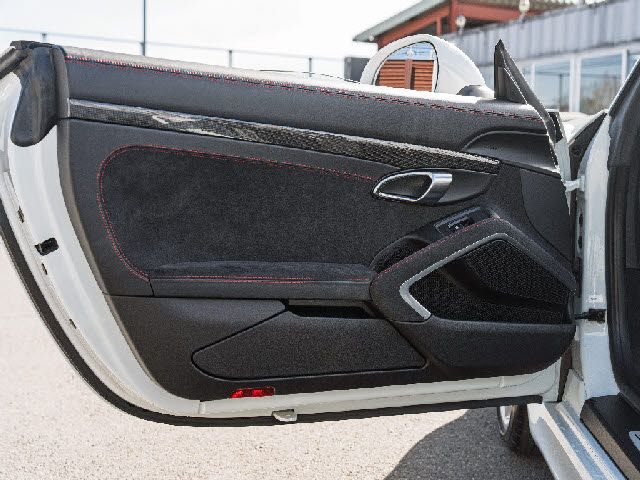 PORSCHE BOXSTER 2016 Image 31