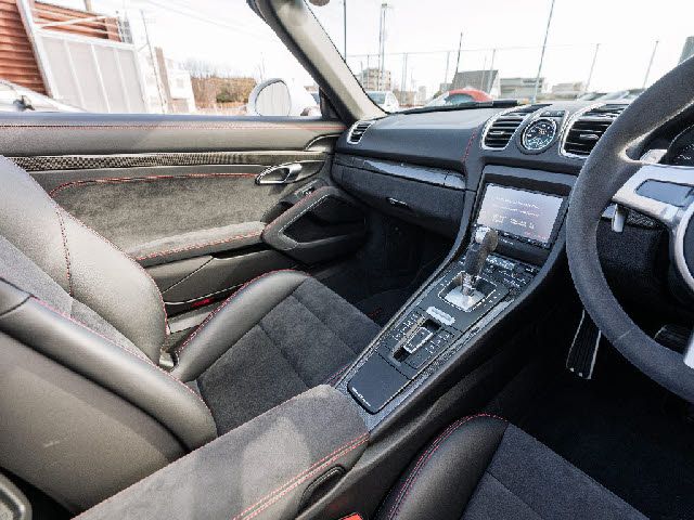 PORSCHE BOXSTER 2016 Image 31