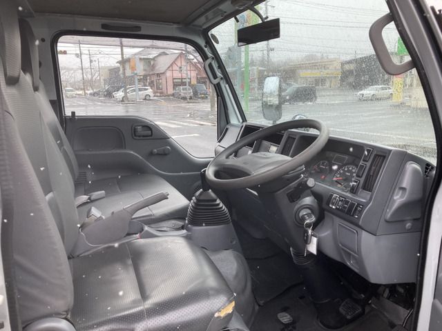 ISUZU  2015 Image 31
