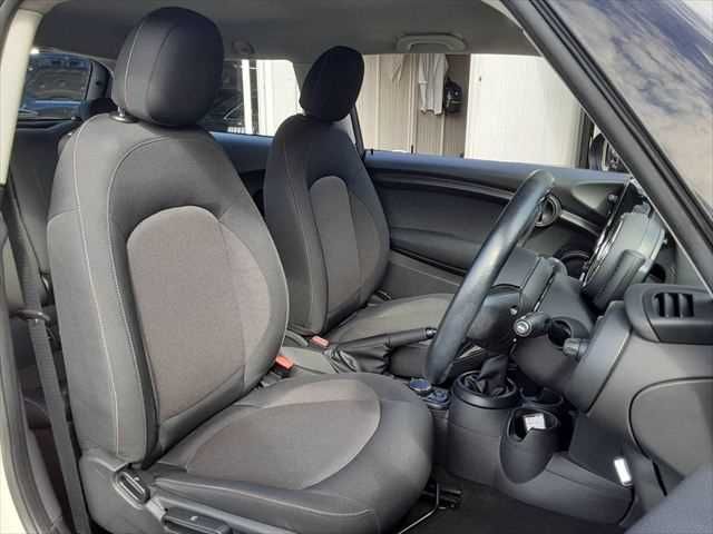 BMW MINI COOPER D 2016 Image 31