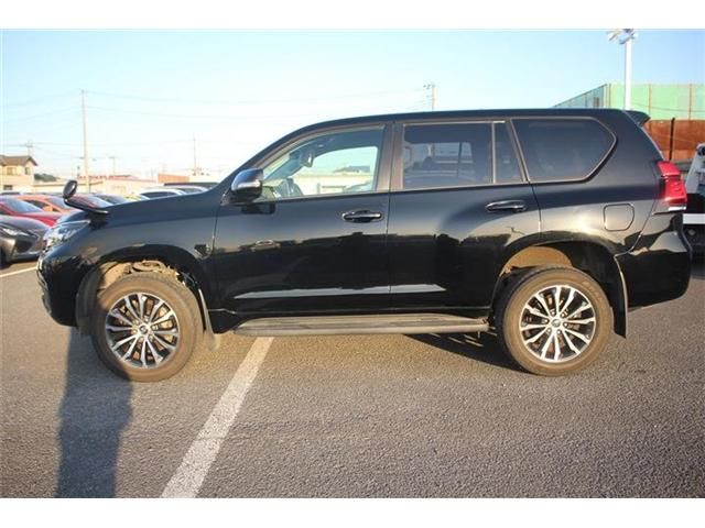 TOYOTA LANDCRUISER PRADO 2017 Image 31