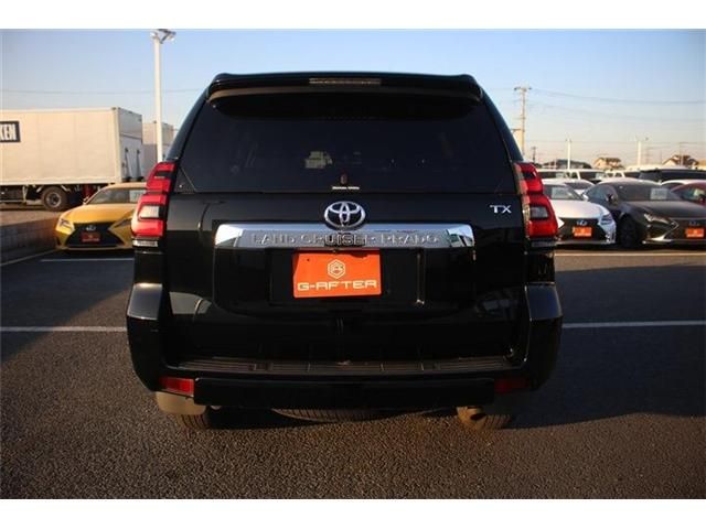 TOYOTA LANDCRUISER PRADO 2017 Image 31