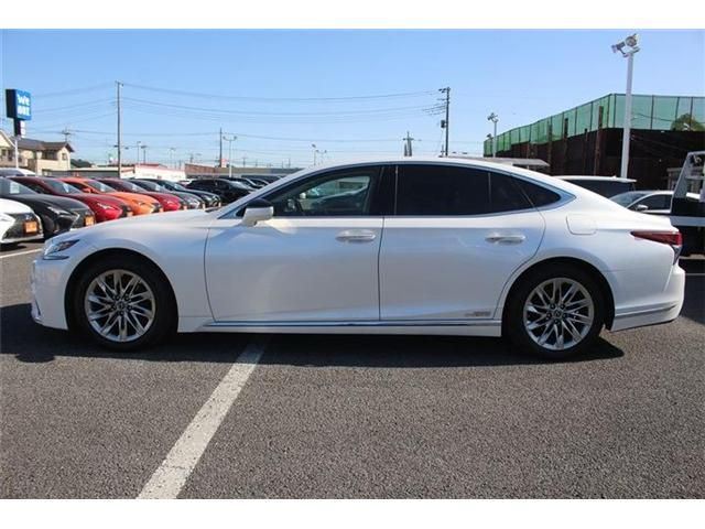 TOYOTA LEXUS LS500H 4WD 2017 Image 31