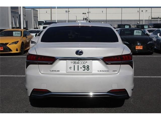 TOYOTA LEXUS LS500H 4WD 2017 Image 31