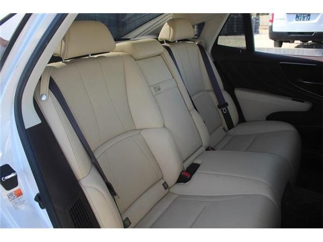 TOYOTA LEXUS LS500H 4WD 2017 Image 31