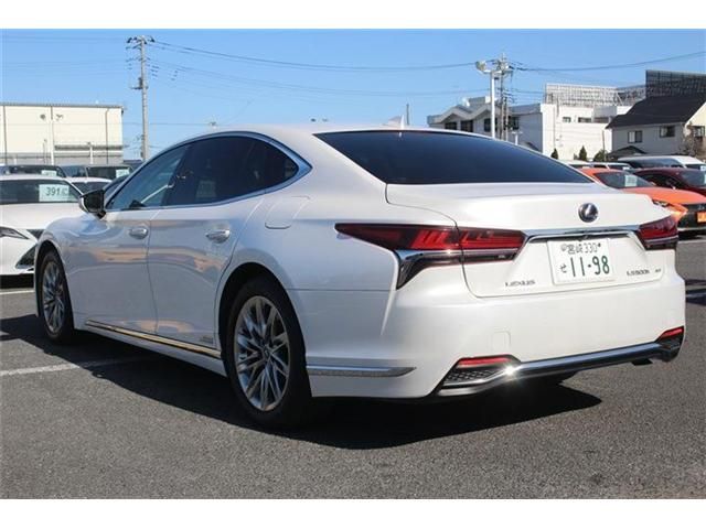 TOYOTA LEXUS LS500H 4WD 2017 Image 31