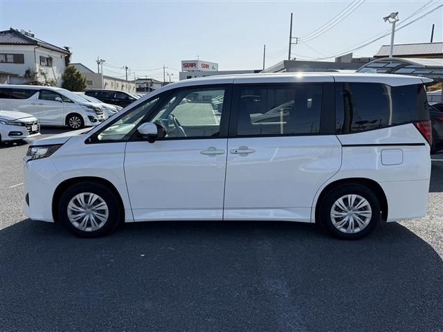 TOYOTA NOAH 2022 Image 31