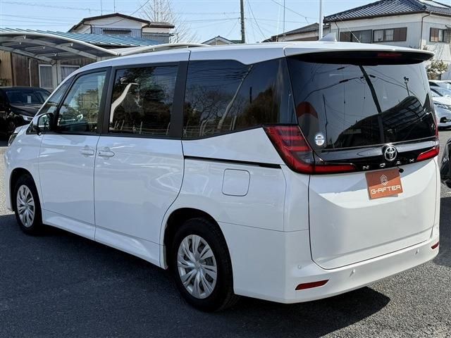 TOYOTA NOAH 2022 Image 31
