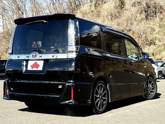 TOYOTA VOXY 2018 Image 31