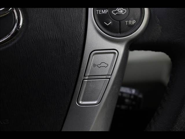 TOYOTA PRIUS 2013 Image 31