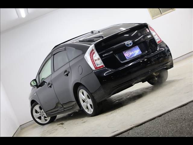 TOYOTA PRIUS 2013 Image 31