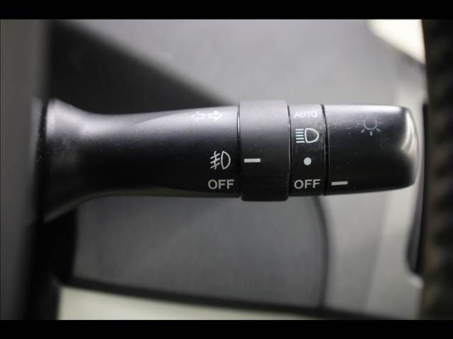 TOYOTA PRIUS 2013 Image 31