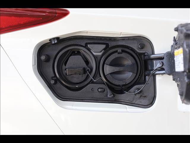 TOYOTA PRIUS PHV 2019 Image 31