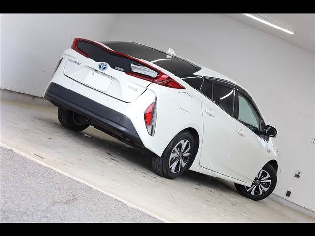 TOYOTA PRIUS PHV 2019 Image 31