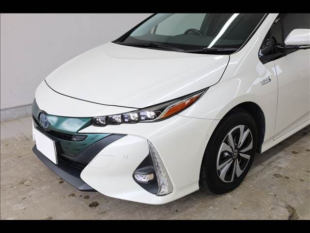 TOYOTA PRIUS PHV 2019 Image 31