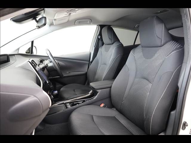 TOYOTA PRIUS PHV 2019 Image 31