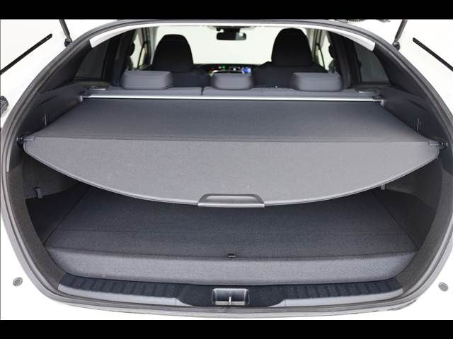 TOYOTA PRIUS PHV 2019 Image 31