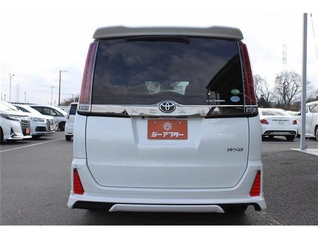 TOYOTA NOAH 2018 Image 31