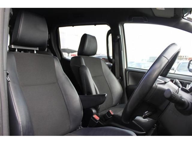 TOYOTA NOAH 2018 Image 31