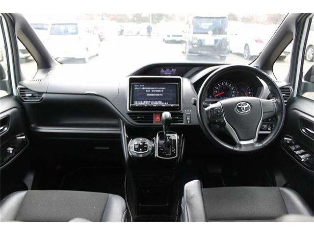 TOYOTA NOAH 2018 Image 31